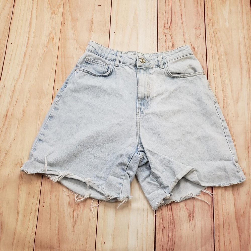 Zara Shorts Womens 6 Light Wash Blue Denim High Rise Cutoff Frayed Hem Casual